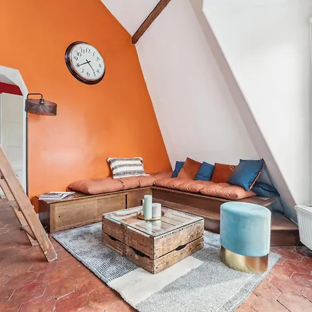 Latin Quarter With Mezzanine - Cityapartmentstay