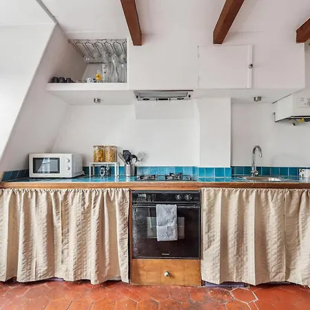 Latin Quarter With Mezzanine - Cityapartmentstay Appartement *